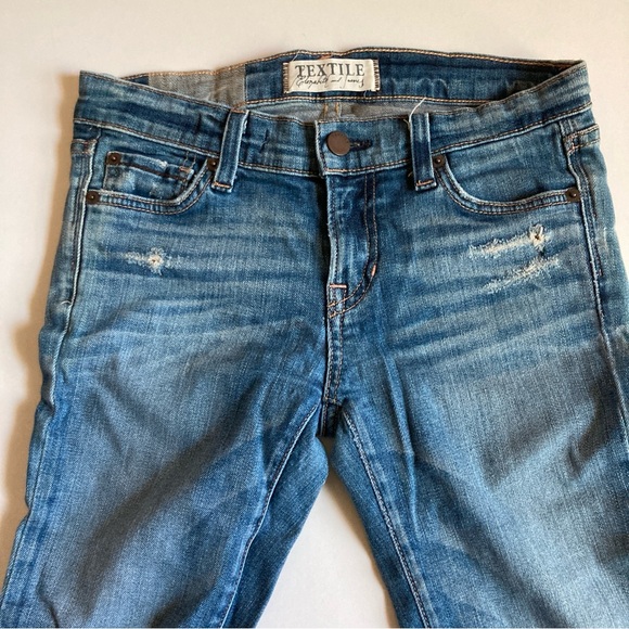 TEXTILE Elizabeth & James Low Rise Debbie Jeans - Picture 14 of 14